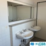 男子トイレ洗面台