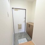 (玄関)